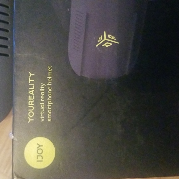 IJOY YOUREALITY Virtual Reality Smartphone Helmet - Picture 4 of 8